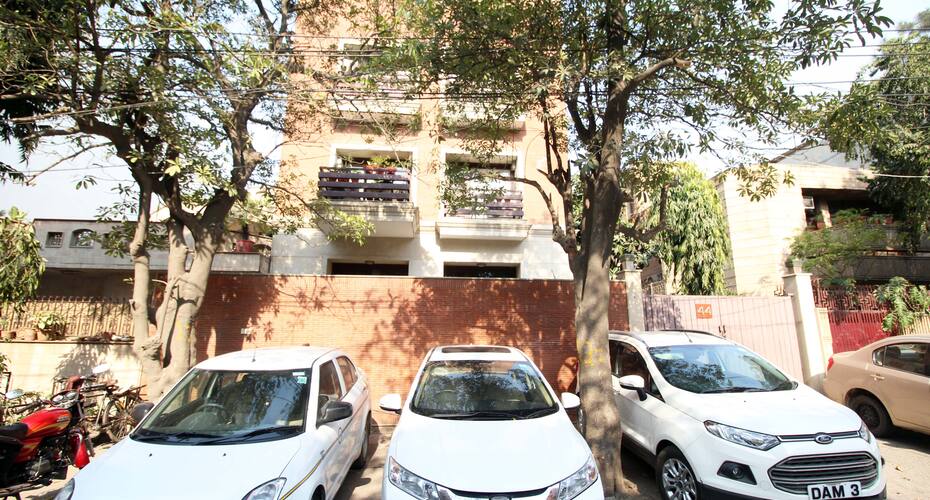 TG Stays Mathura Road, New Delhi 1